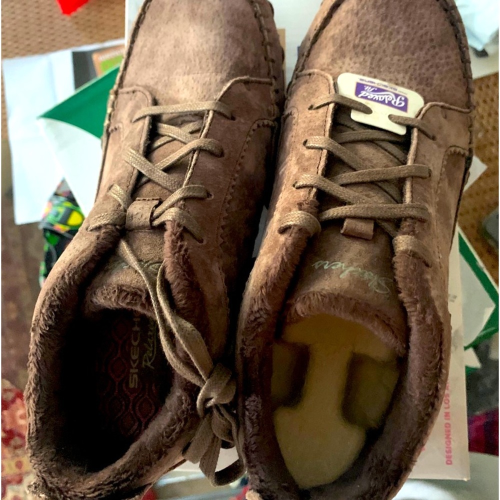 Skechers air cooled memory foam relaxed fit shoes